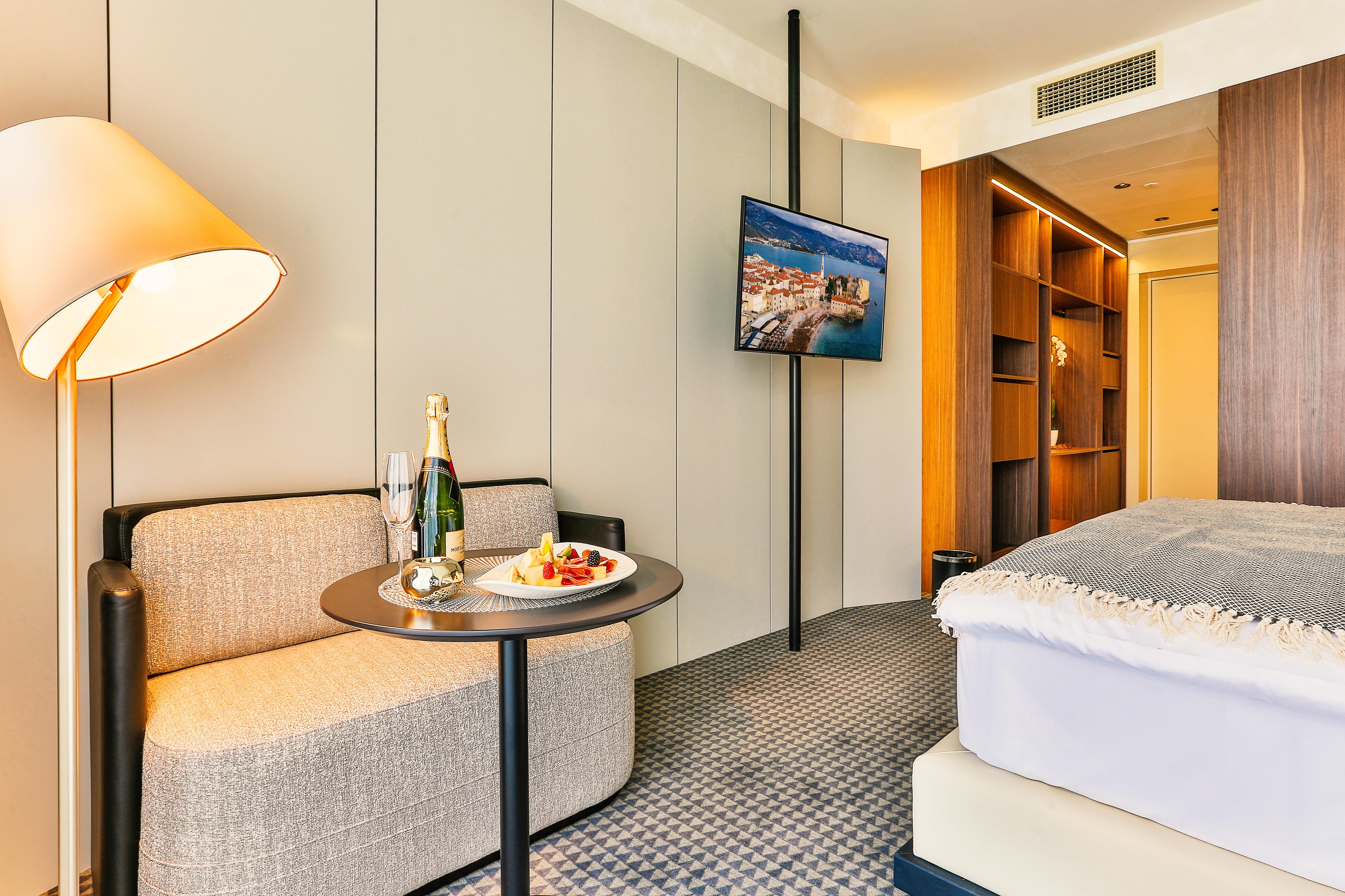 Hotel Kalos Budva Eksteriør billede
